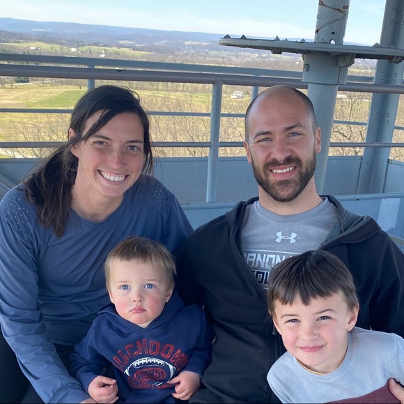 Meet your Posher, Michelle - Picture 2 of 2